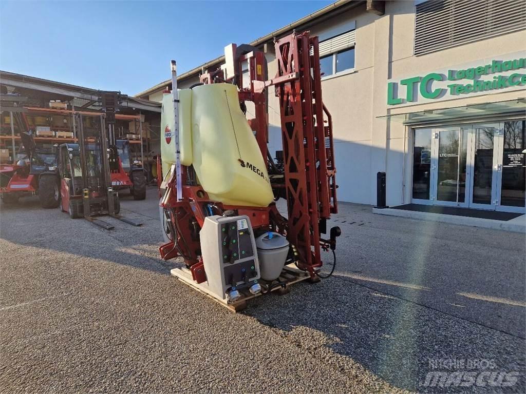 Hardi Mega 12 牵引式喷雾机