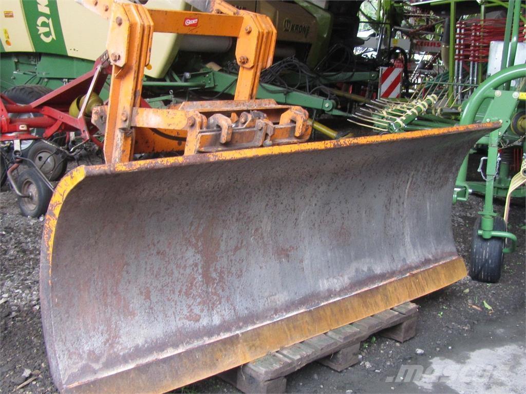 Hauer Terramatic 推雪机