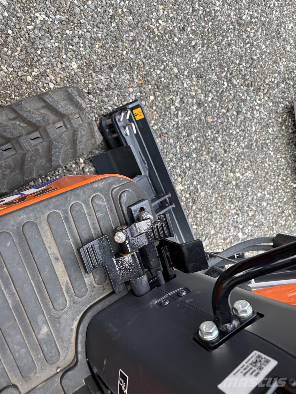 Hitachi ZX10U-6 小型挖掘机