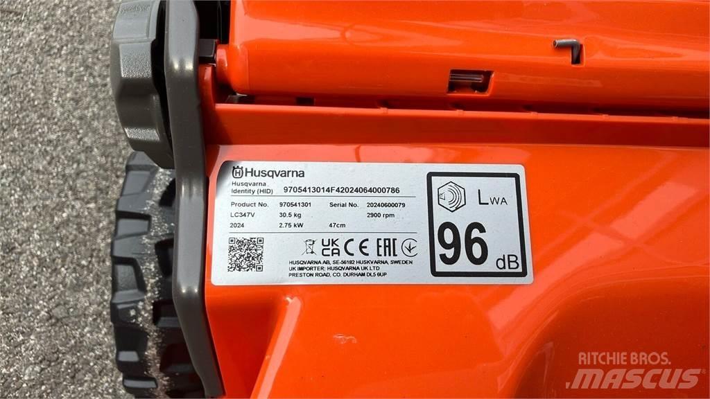 Husqvarna LC 347V 骑乘式割草机