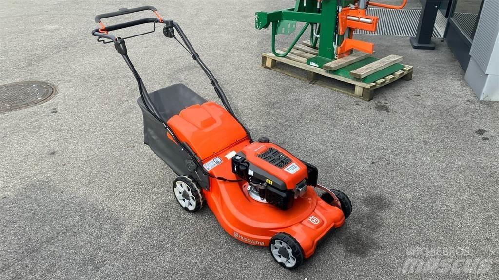 Husqvarna LC 353VE 骑乘式割草机