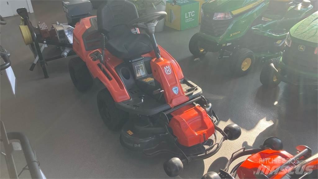 Husqvarna R 214TC 路面维护设备-其他