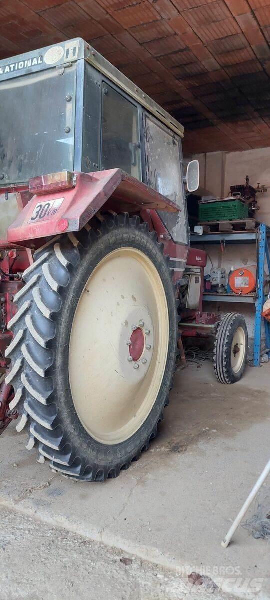 IHC 955 拖拉机/农用车