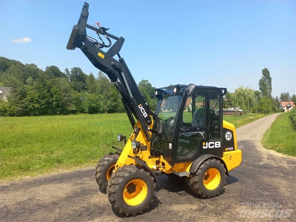 JCB 403 Agri 前装载和挖掘机