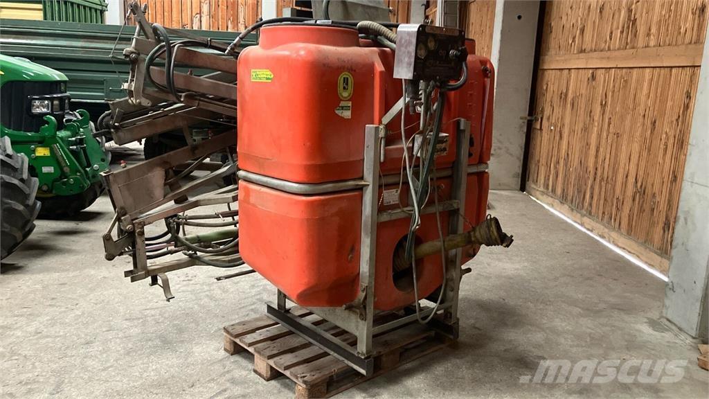  Jessur Automatic 牵引式喷雾机