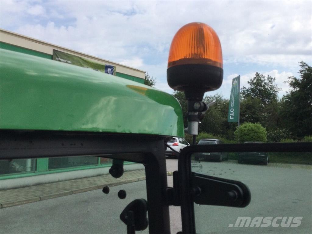 John Deere 1026R 拖拉机/农用车
