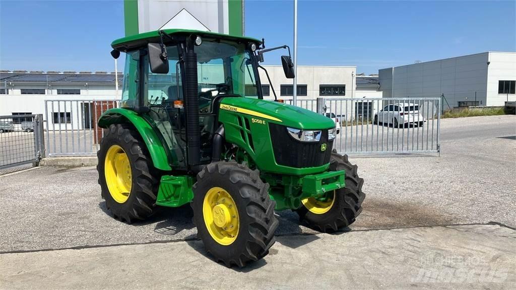 John Deere 5058E 拖拉机/农用车