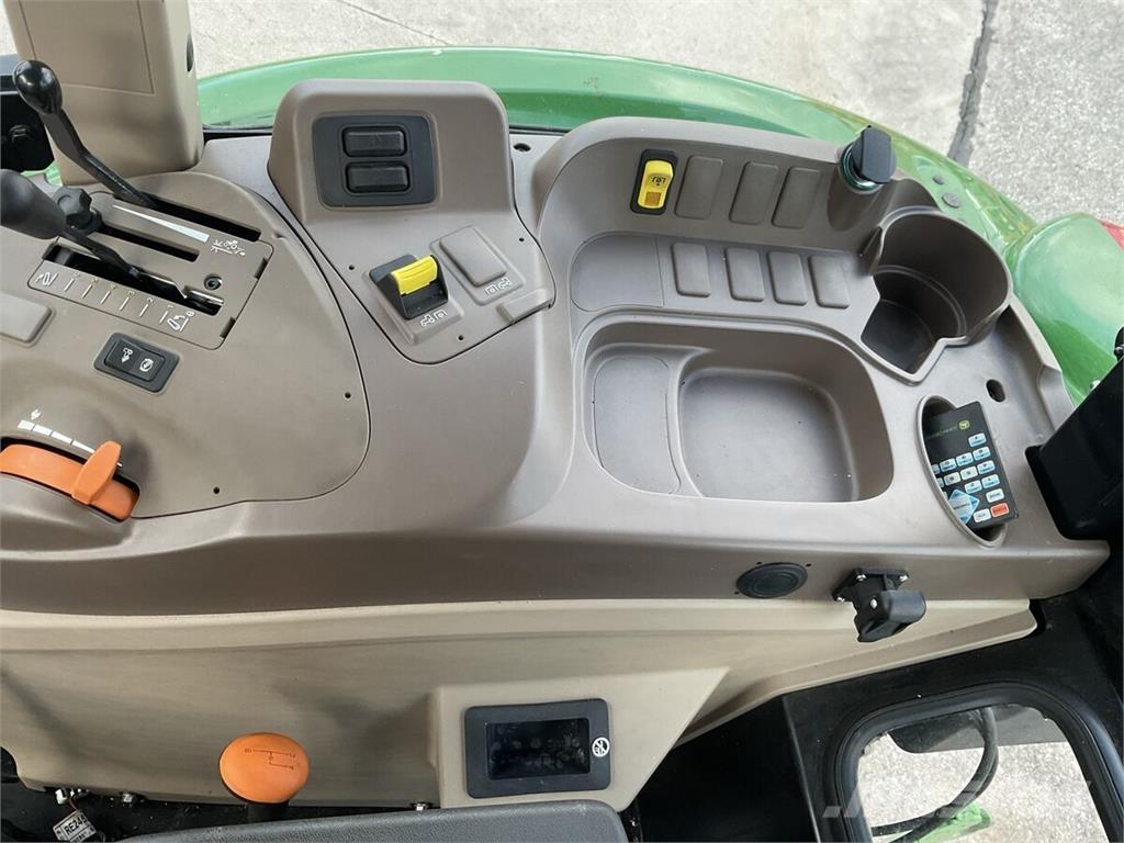 John Deere 5075E 拖拉机/农用车