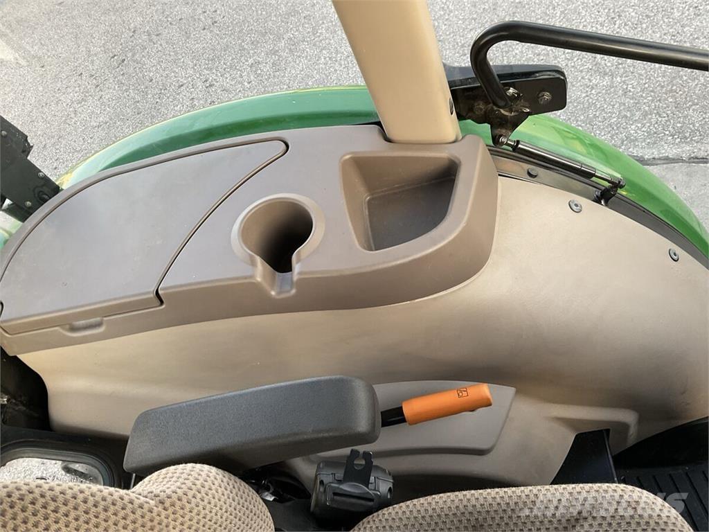 John Deere 5075E 拖拉机/农用车