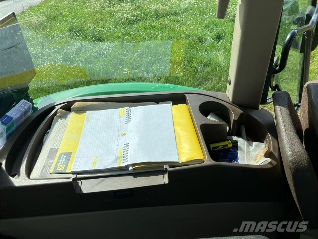 John Deere 5820 拖拉机/农用车