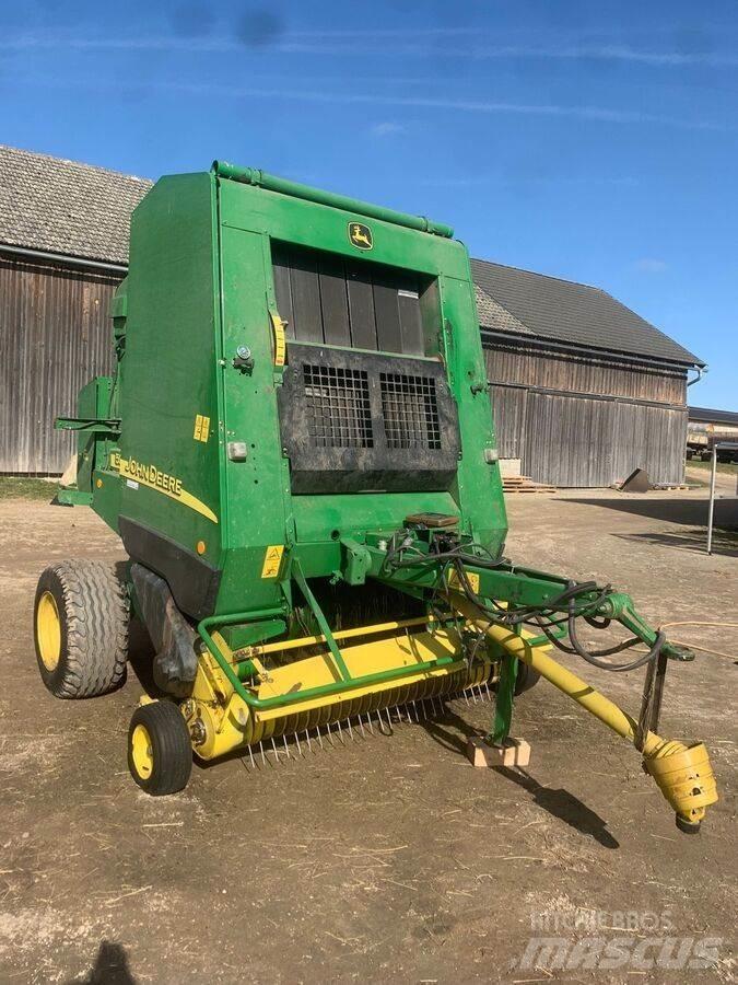 John Deere 592C 圆捆打捆机