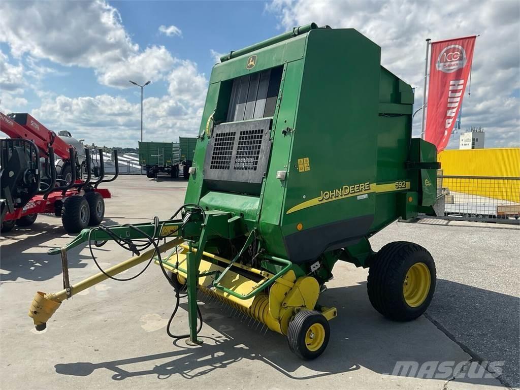 John Deere 592C 圆捆打捆机