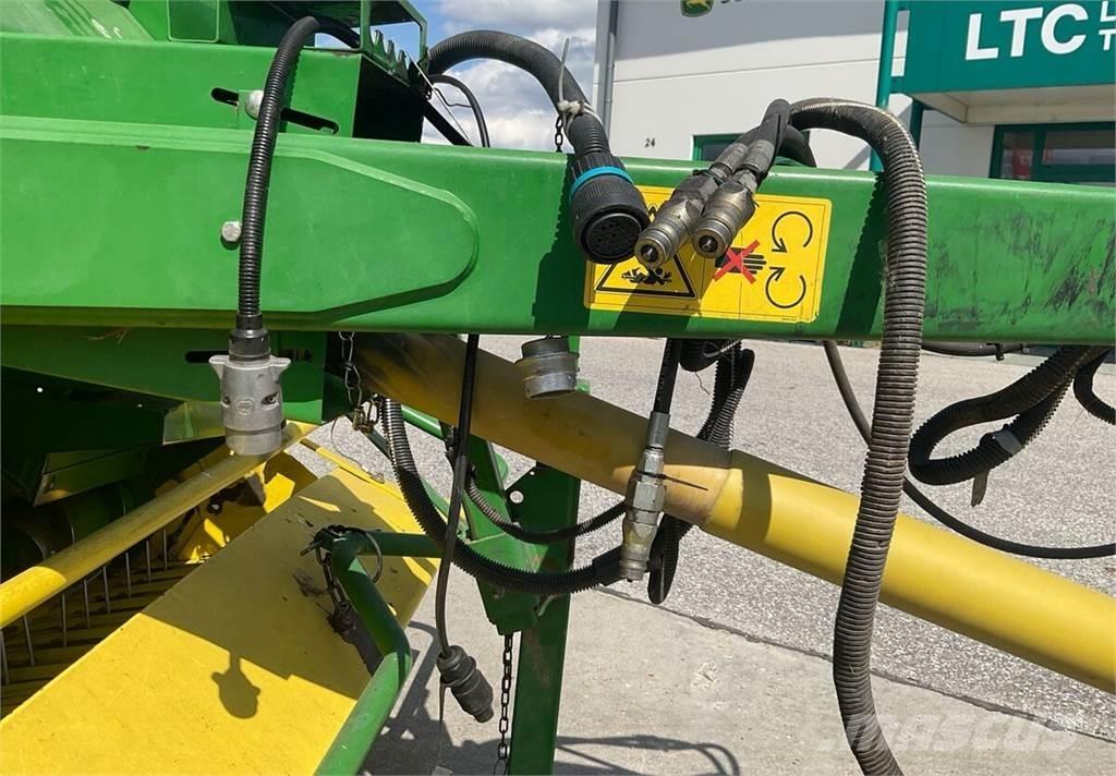 John Deere 592C 圆捆打捆机