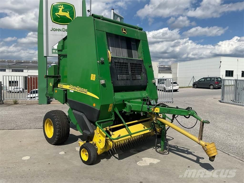 John Deere 592C 圆捆打捆机