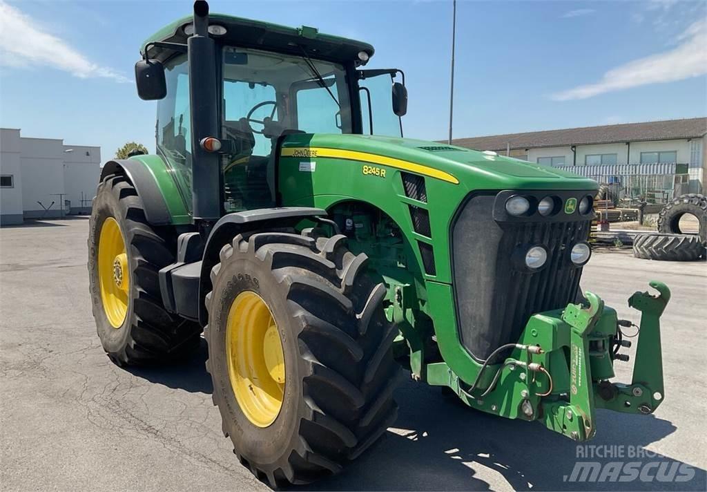 John Deere 8245R 拖拉机/农用车