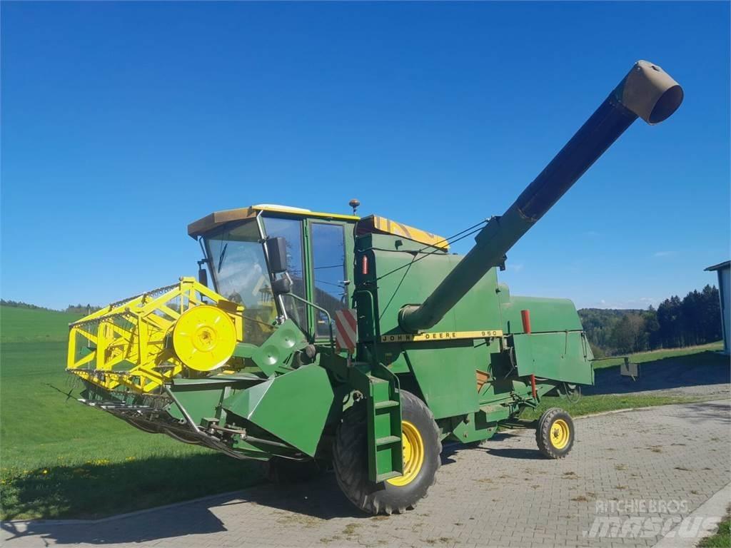 John Deere 950 联合收割机