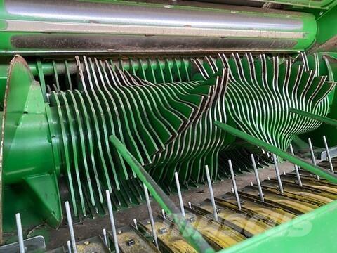 John Deere 960 圆捆打捆机