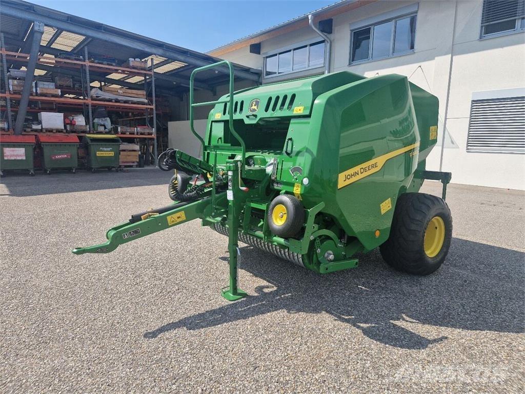 John Deere F441M 圆捆打捆机