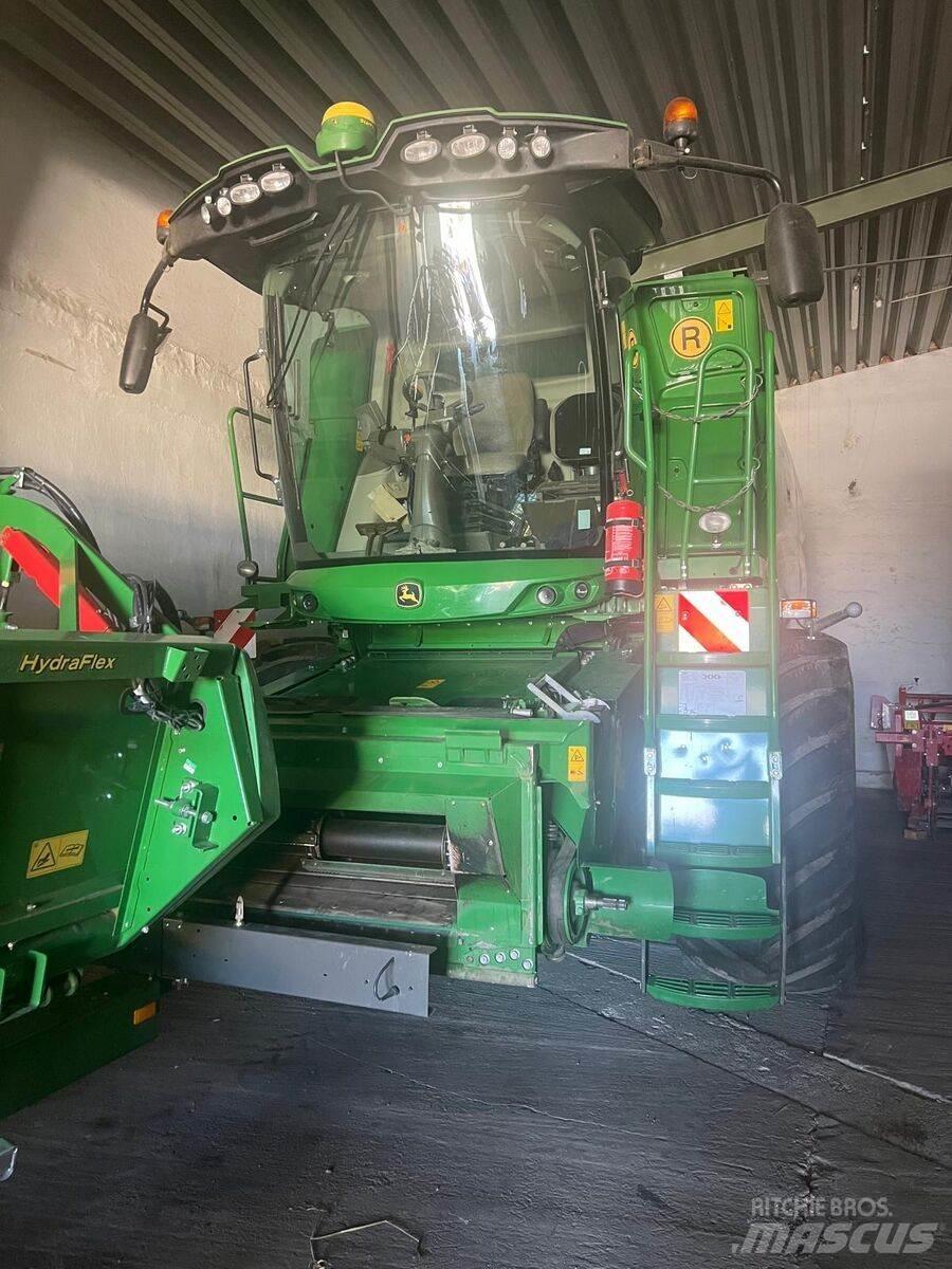 John Deere T550 联合收割机