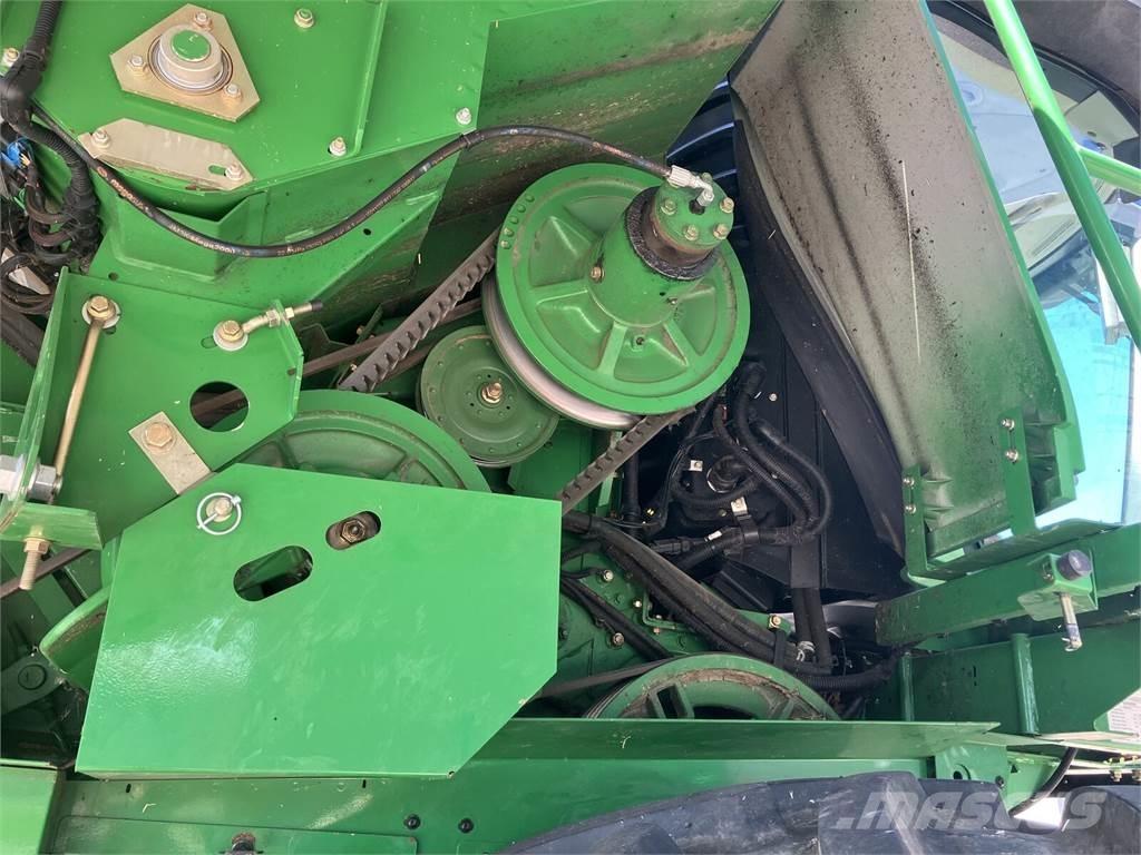 John Deere T550 HM 联合收割机