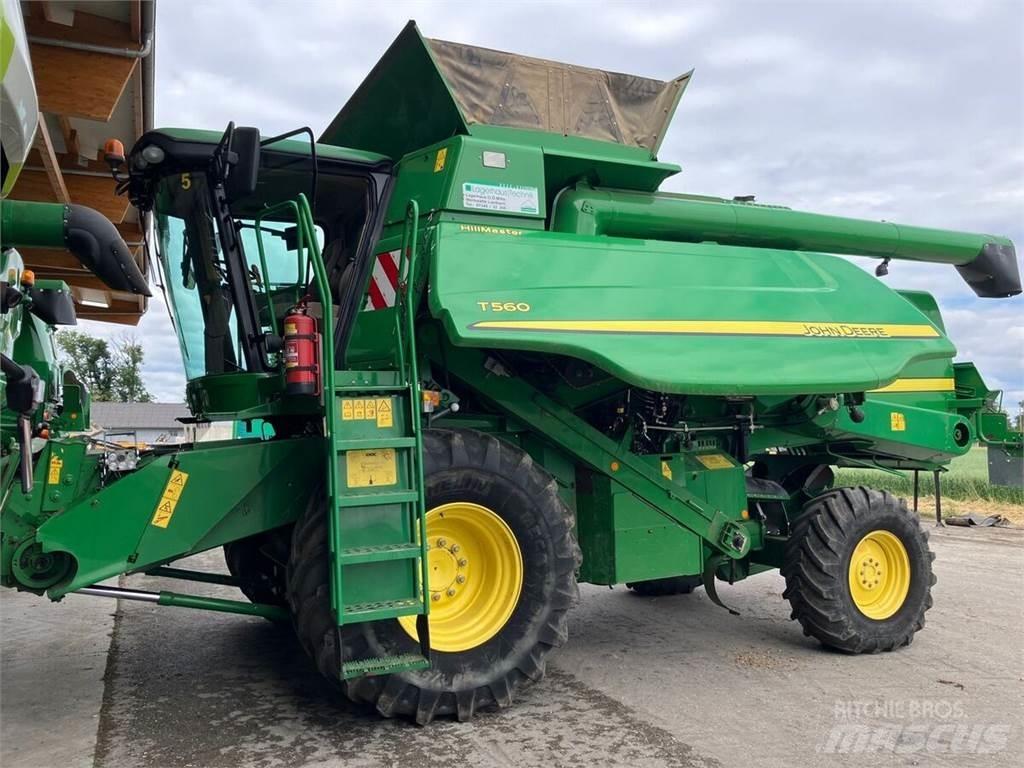 John Deere T560HM 联合收割机
