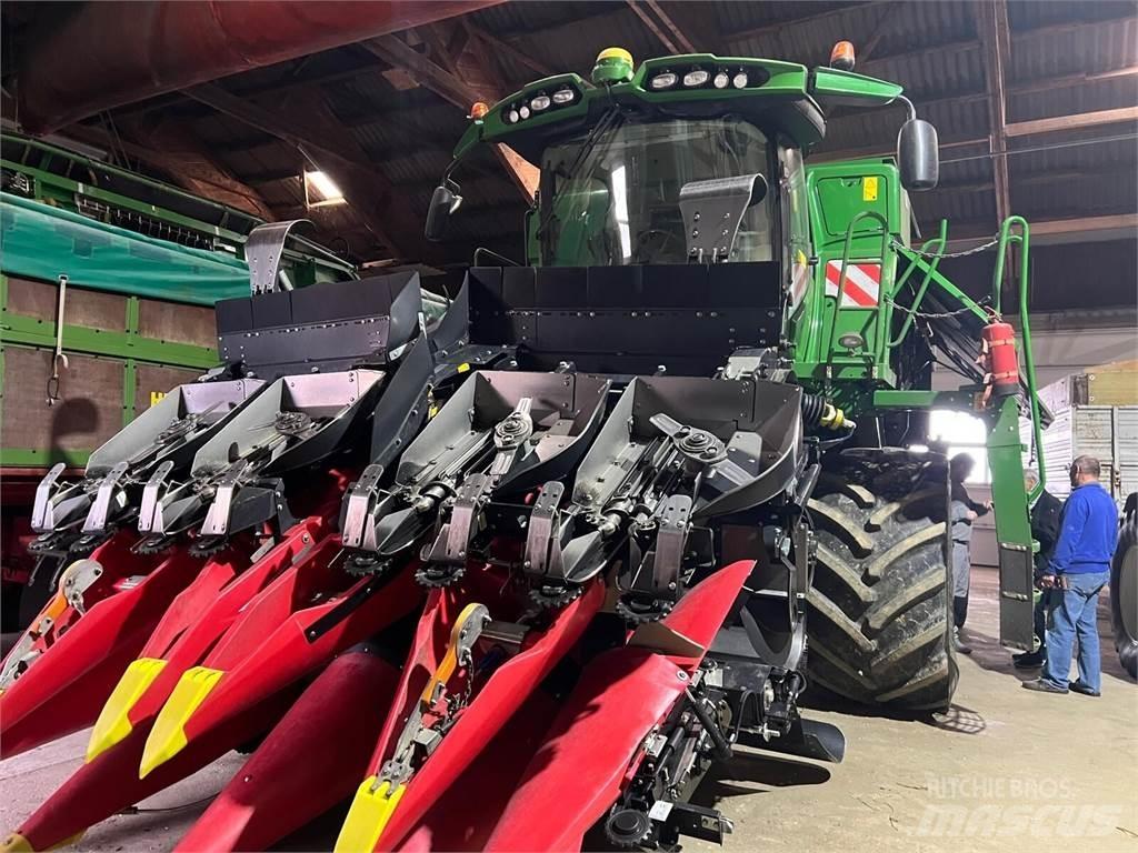John Deere T670 联合收割机
