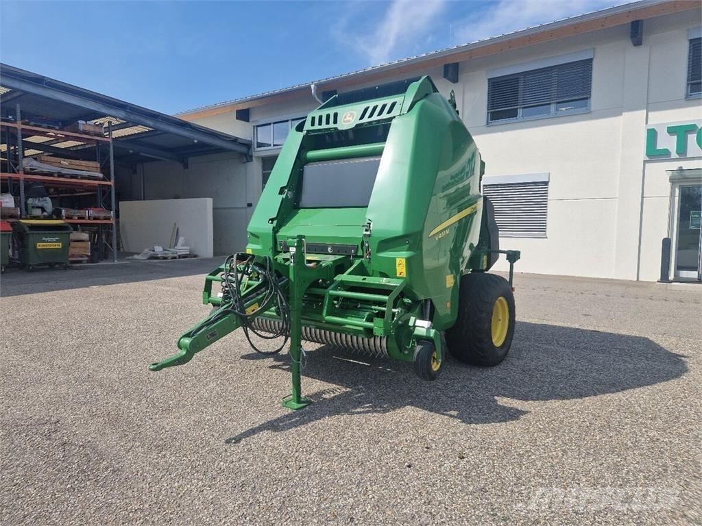 John Deere V461M 圆捆打捆机