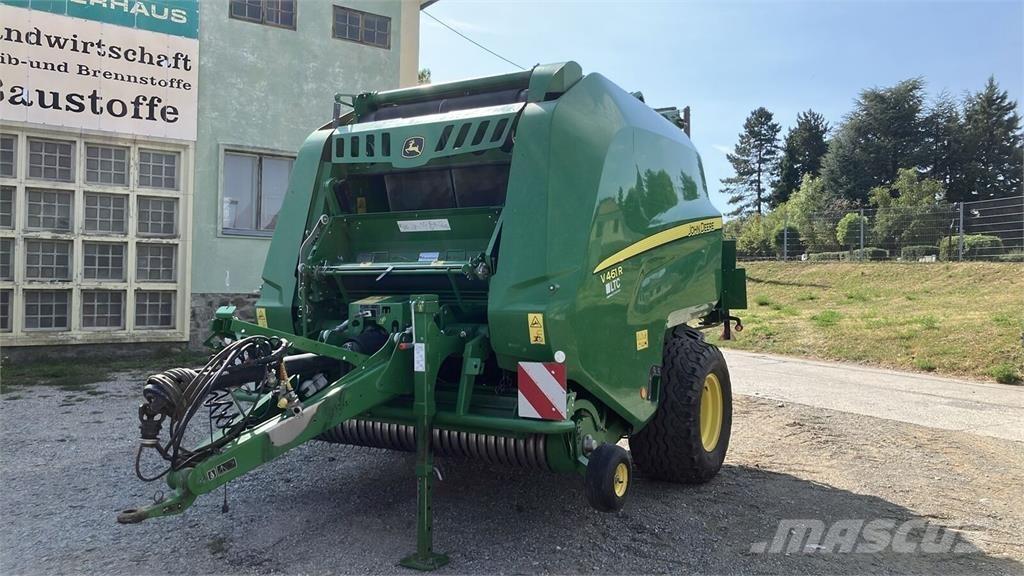 John Deere V461R 圆捆打捆机