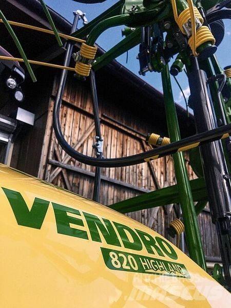 Krone 820 Vendro 犁耙和摊草机