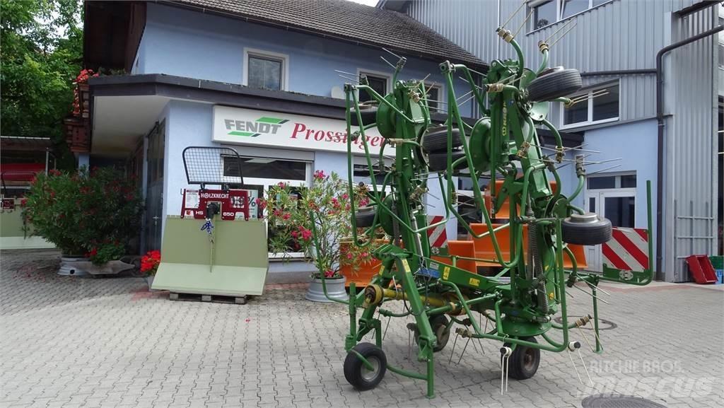 Krone KW 8 82/8 犁耙和摊草机