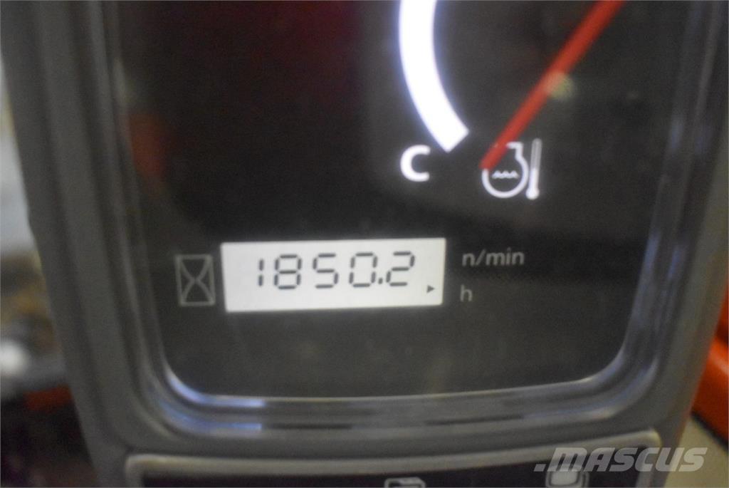 Kubota KX016-4 小型挖掘机