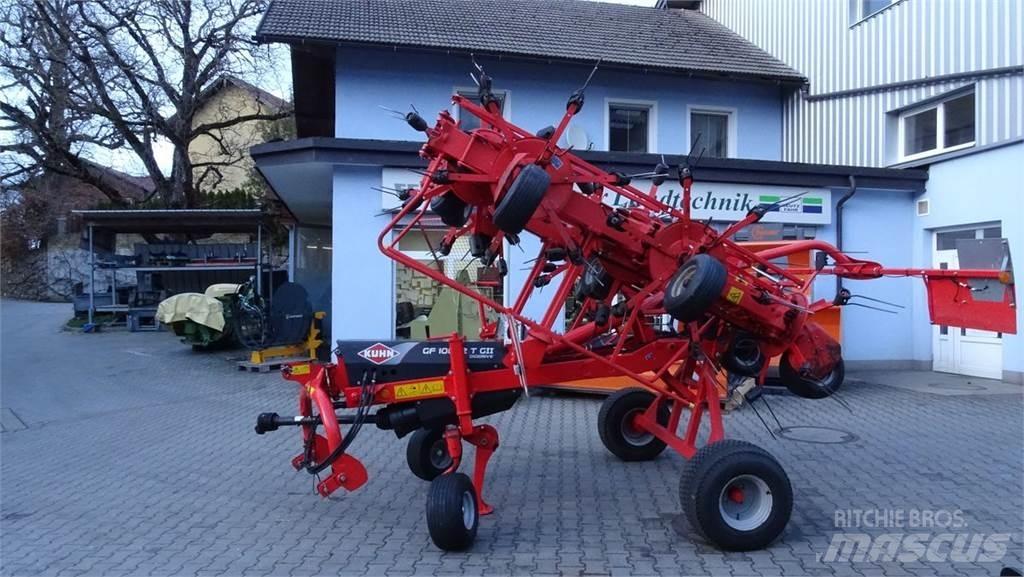 Kuhn GF 10802T 犁耙和摊草机