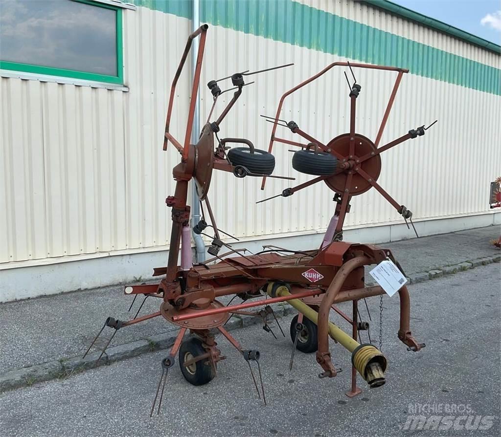 Kuhn GF 5001 犁耙和摊草机