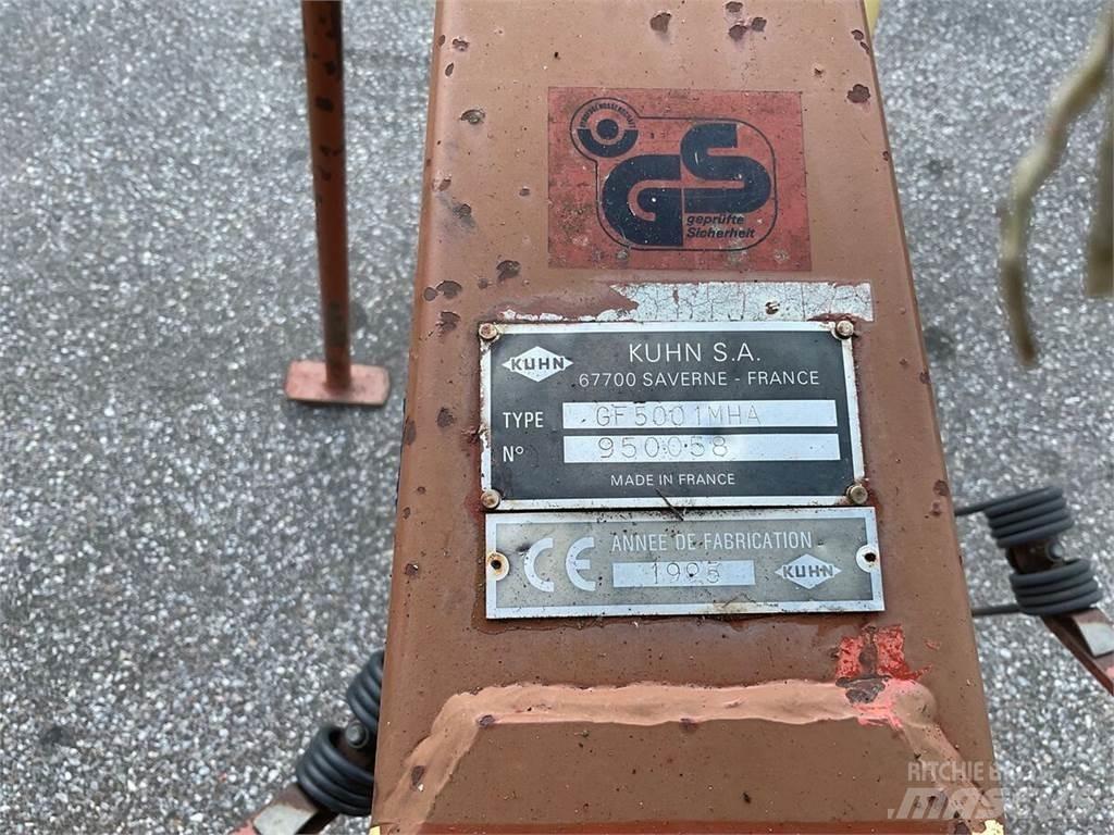 Kuhn GF 5001 犁耙和摊草机