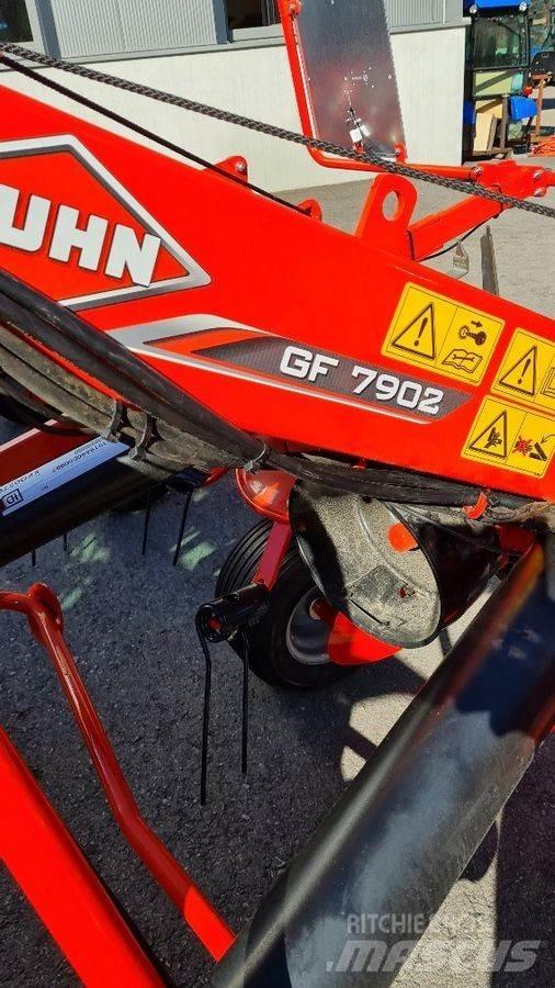 Kuhn GF8703 犁耙和摊草机