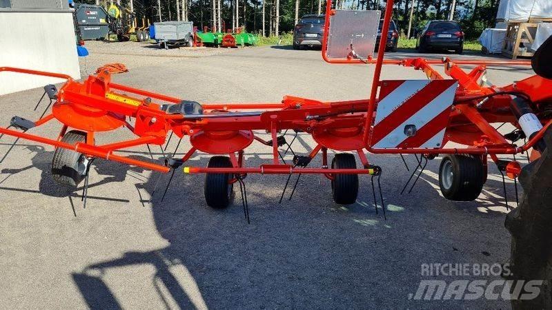 Kuhn GF8703 犁耙和摊草机