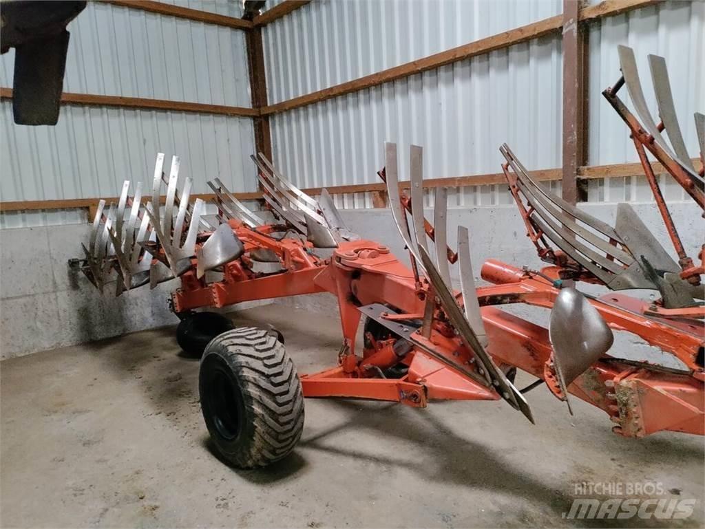 Kuhn Manager 8 NSH 传统犁
