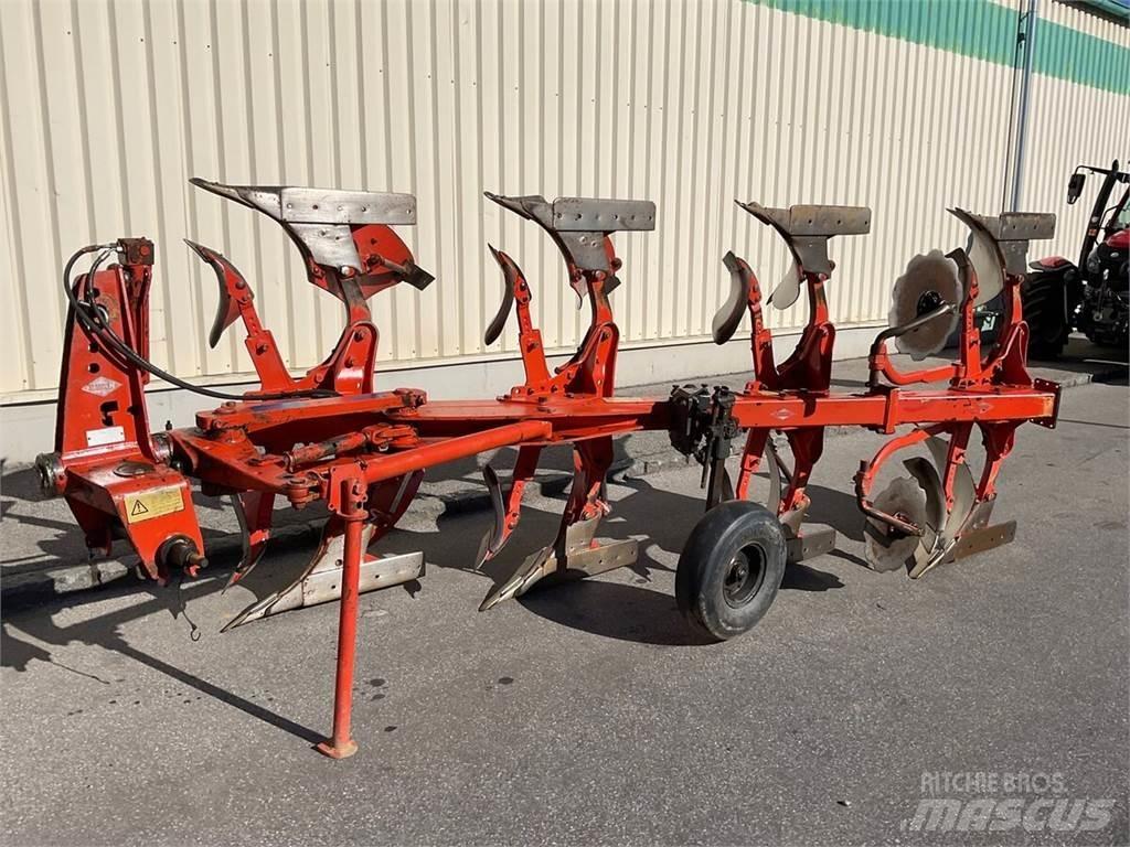 Kuhn MM 110 4T 传统犁