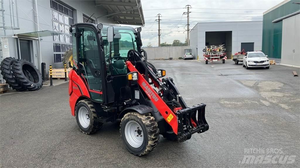 Manitou MLA 2-25 H 前装载和挖掘机