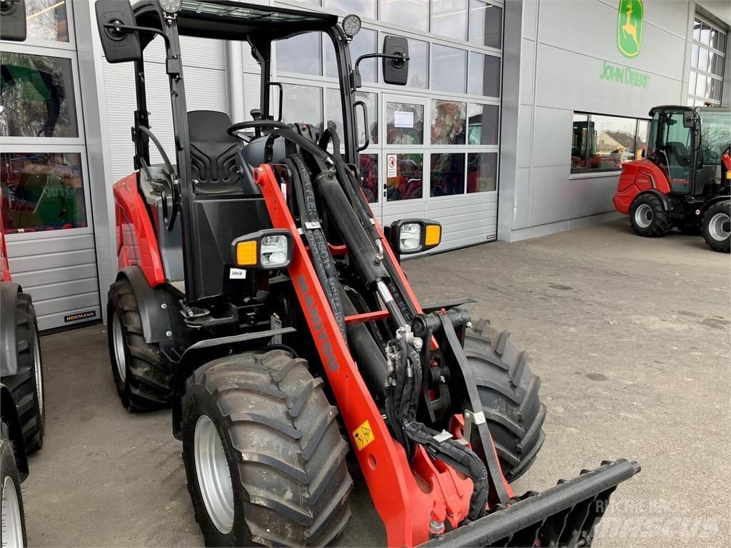 Manitou MLA 3-25 前装载和挖掘机