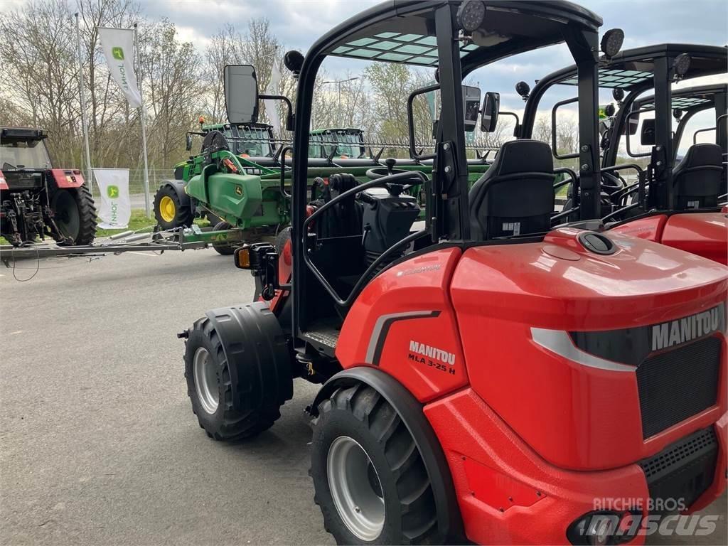 Manitou MLA 3-25 前装载和挖掘机