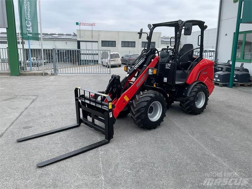 Manitou MLA 3-25 H 前装载和挖掘机