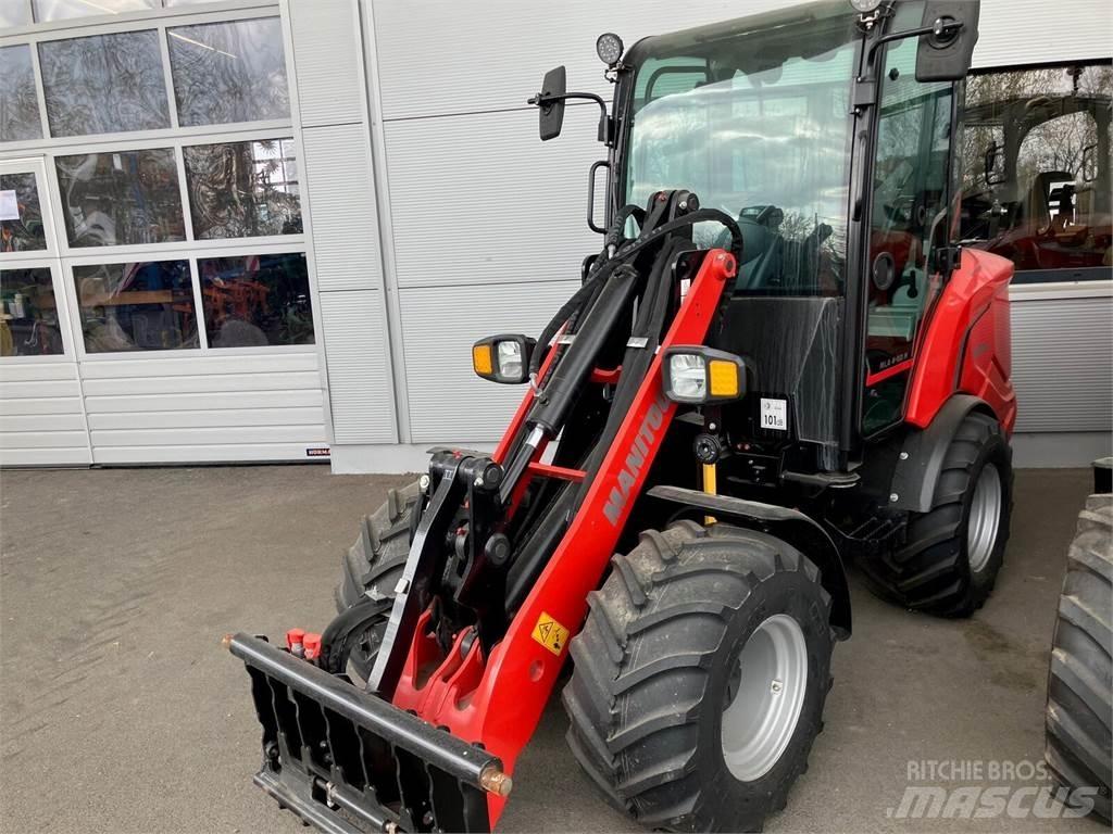 Manitou MLA 4-50 前装载和挖掘机