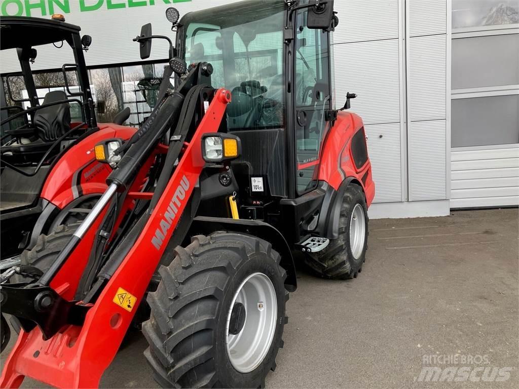 Manitou MLA 5-50 前装载和挖掘机