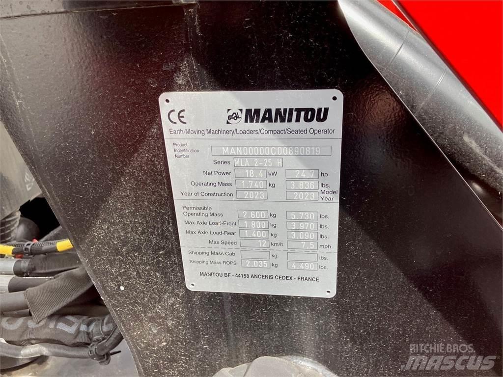 Manitou MLA2-25 前装载和挖掘机