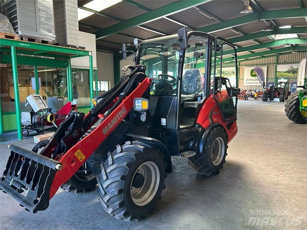Manitou MLA5-50 前装载和挖掘机