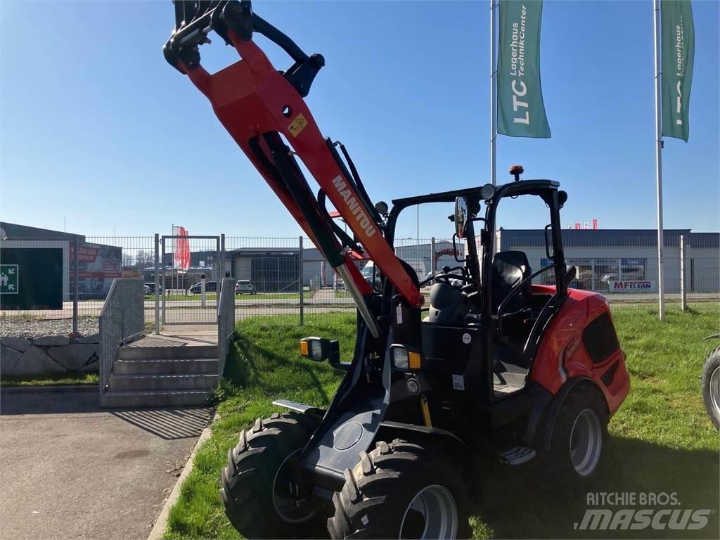 Manitou MLA5-50 前装载和挖掘机