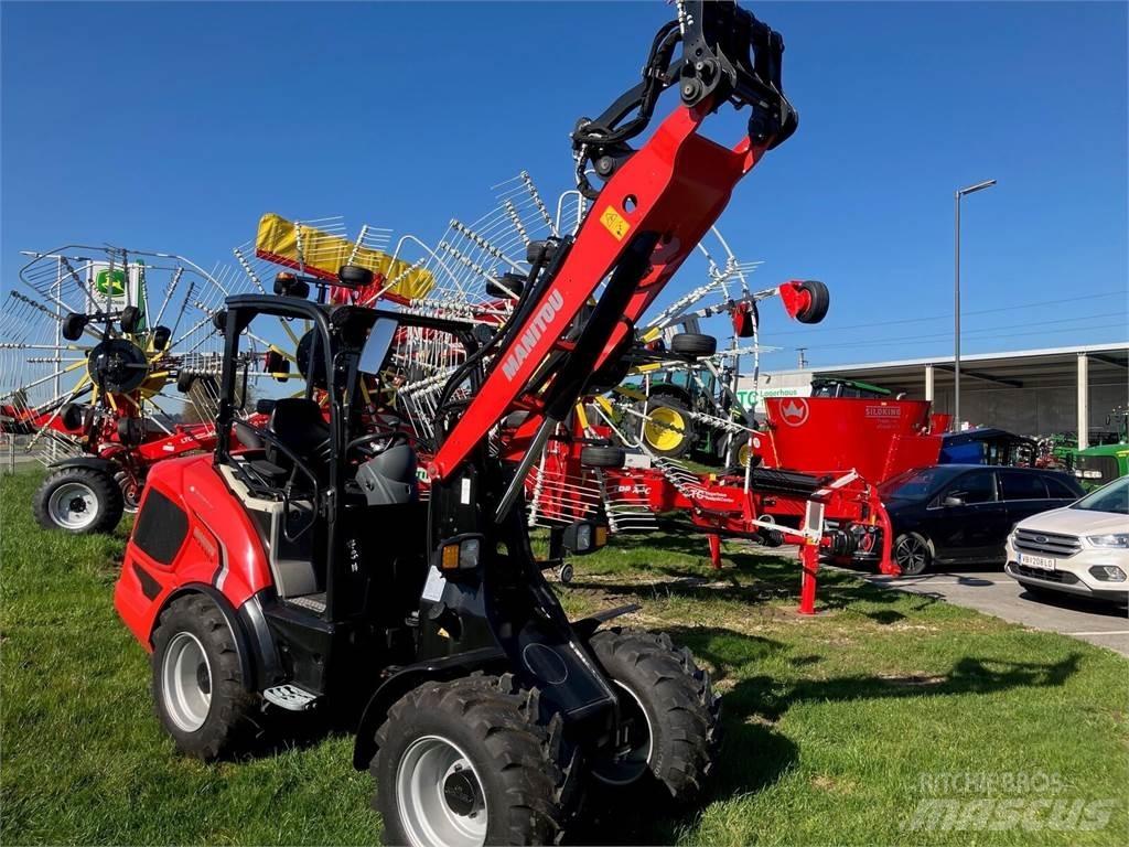 Manitou MLA5-50 前装载和挖掘机