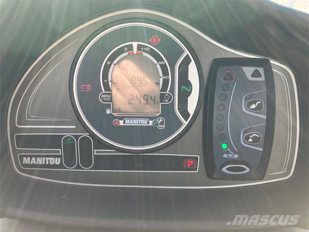 Manitou MLT625 伸缩臂叉装车|叉装车