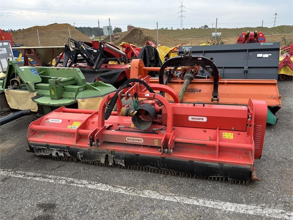 Maschio Bisonte 280 牧场割草机和切顶器